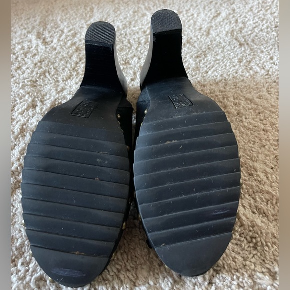 Kenneth Cole ‼️🎉HOST PICK🎉‼️Reaction Black Suede Block Heel Mules - Picture 5 of 5